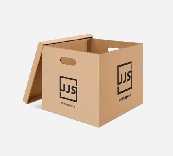 Caixas de papelão usadas para mudança