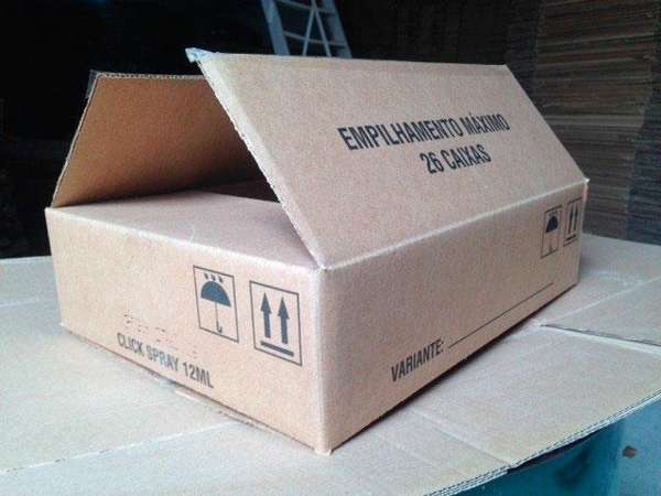 Caixas usadas de papelão